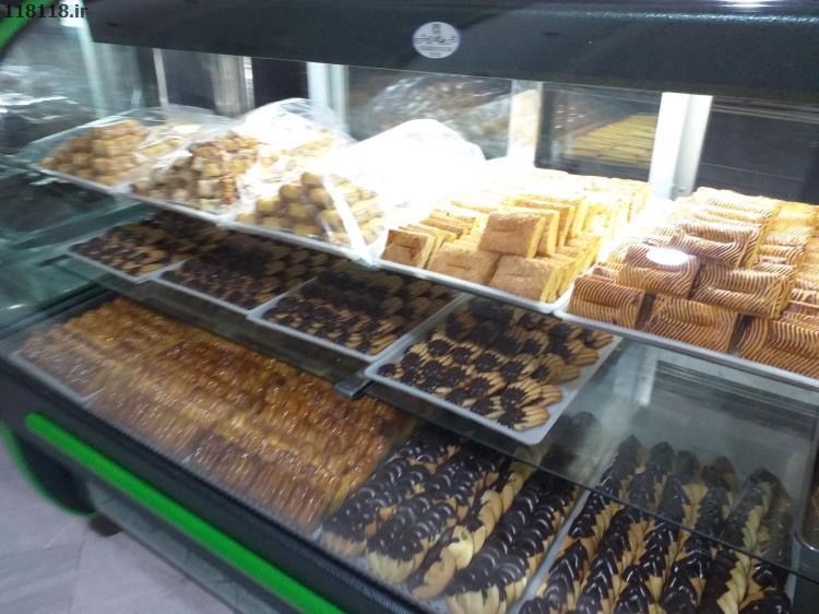 شیرینی سرای برگ سبز