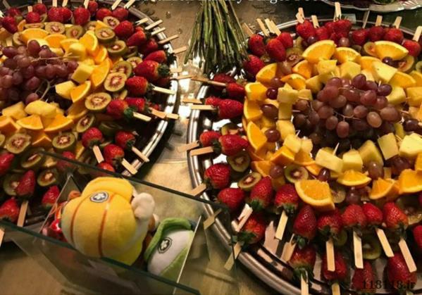 فینگر و غذای سنتی سپید