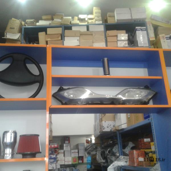فروش ونصب وتعمیر انواع چراغ جلو وخطر عقب و فروش وتعویض انواع طلق جلو