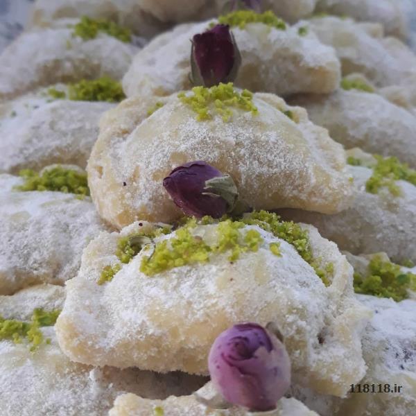 سفارشات  کیک و شیرینی پذیرفته میشود 